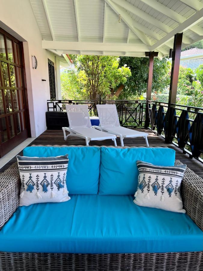 Vrijstaande Bb Beach Villa Azure Blue Bay エクステリア 写真